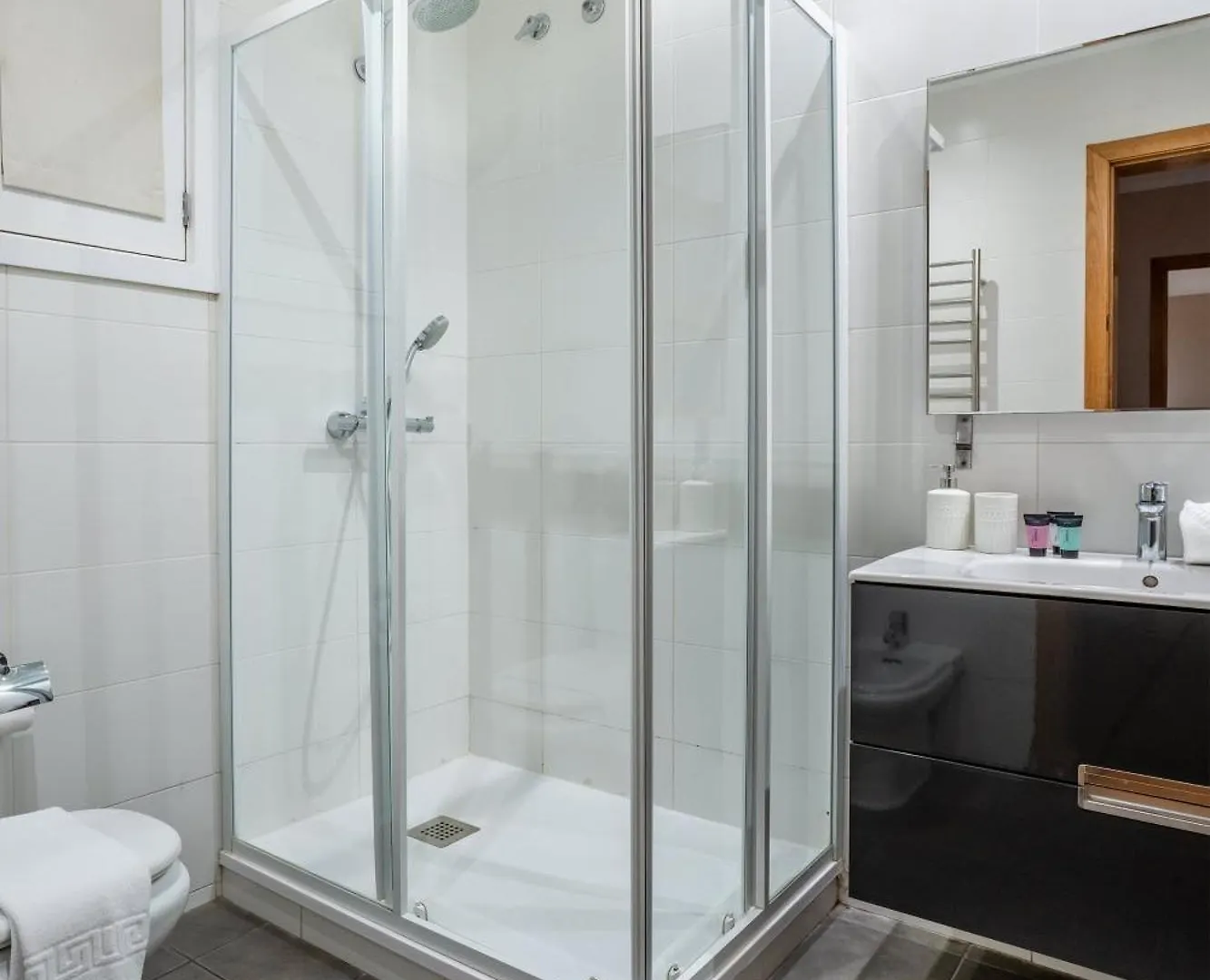 Elegant 3-Bedroom Apartment In The Heart Of Bcn Barcelona