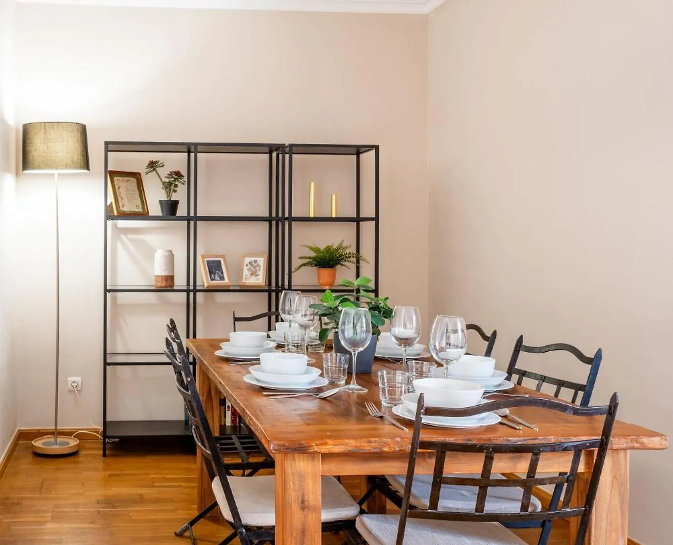 Elegant 3-Bedroom Apartment In The Heart Of Bcn Barcelona 0*,  Spain